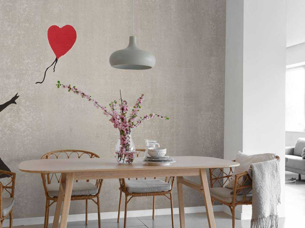 Banksy - Balloon girl, soft concrete