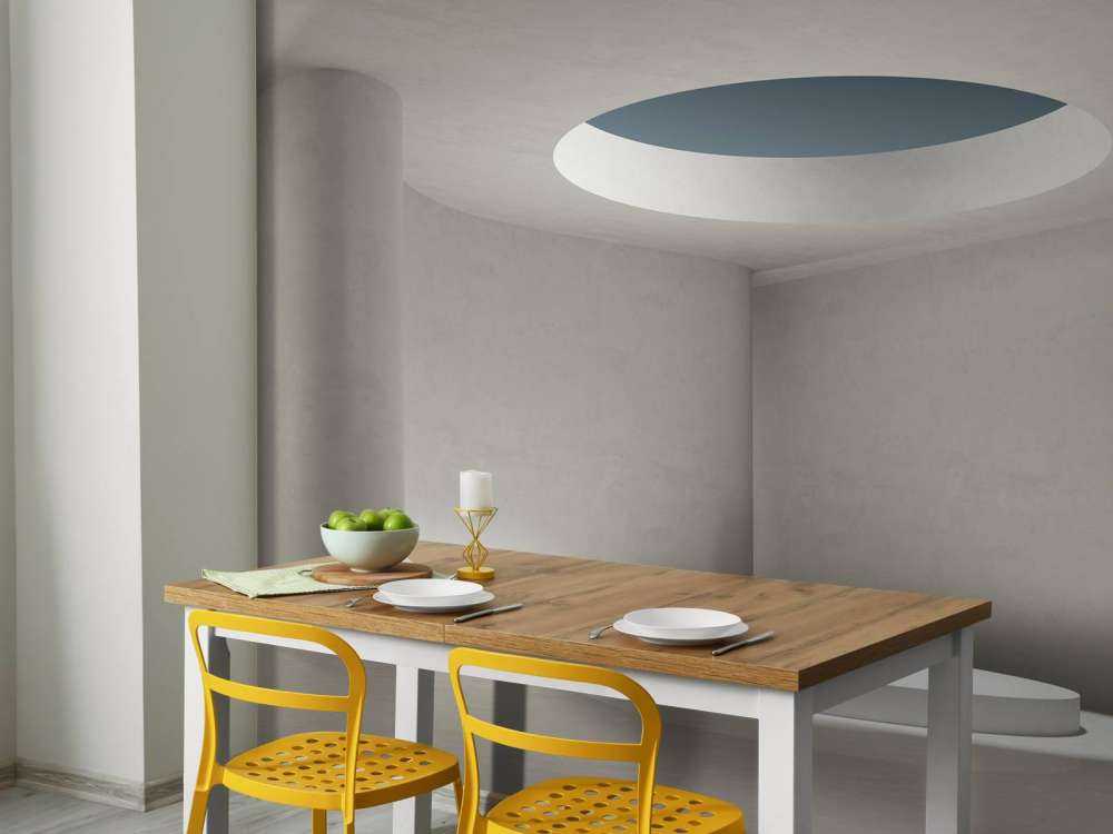 Minimalistisch ruimte met lichtinval