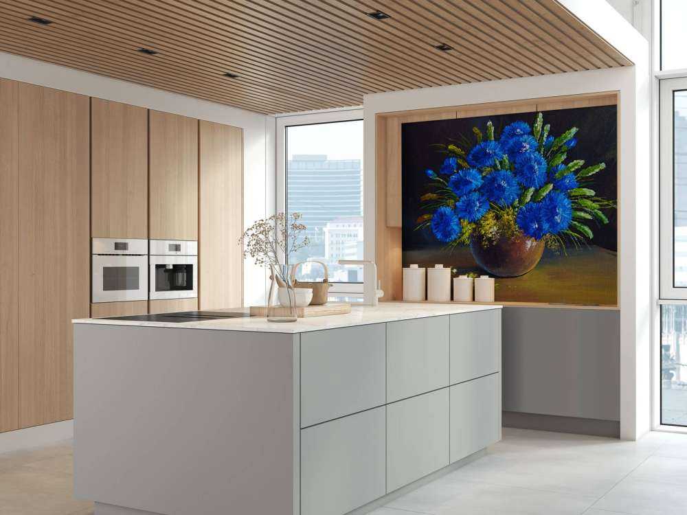 Stilleven van een vaas met blauwe bloemen