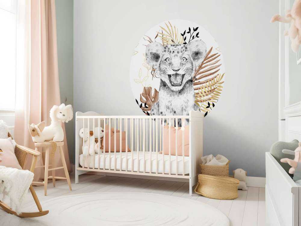 Brown and gold leafed lion cub