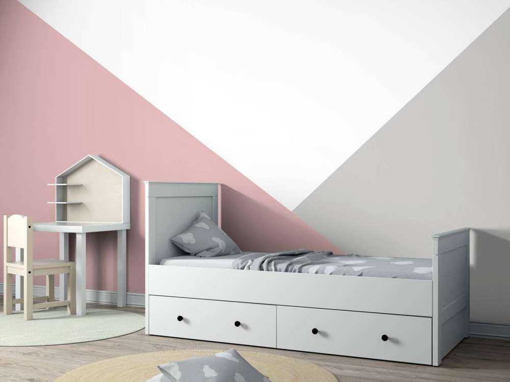 Pink and grey triangles