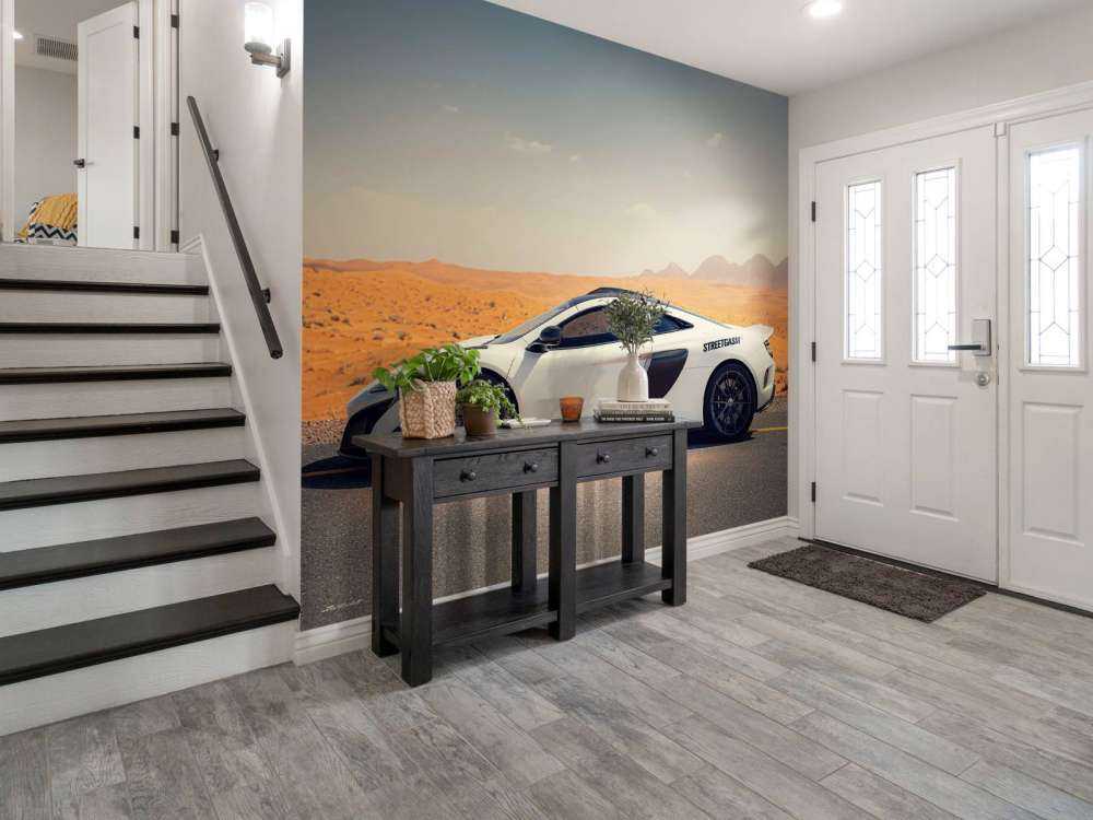 McLaren 675LT in the desert