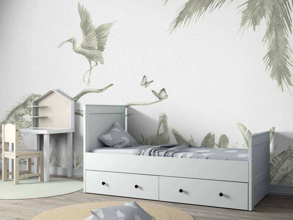 Branch with jungle animals in green