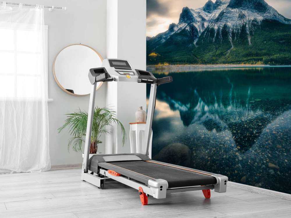 Autumn reflection in the water