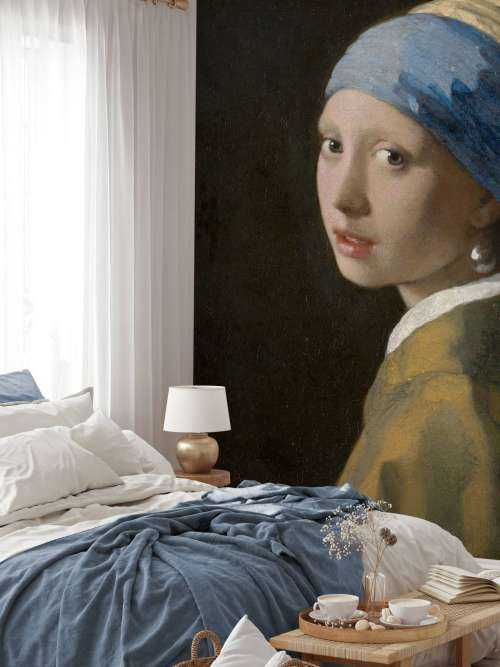 Girl with the pearl