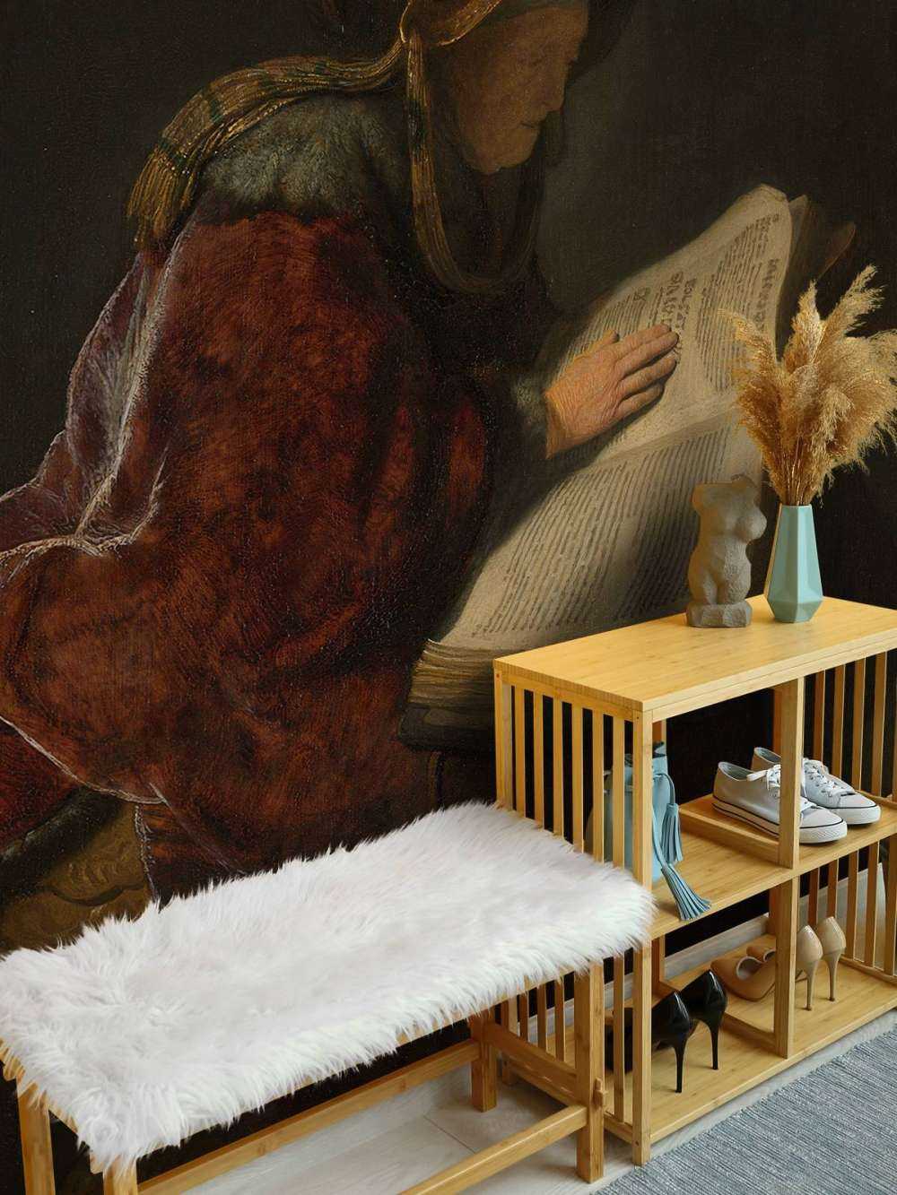 Oude lezende vrouw