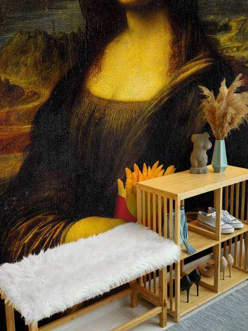 Mona Lisa with fries