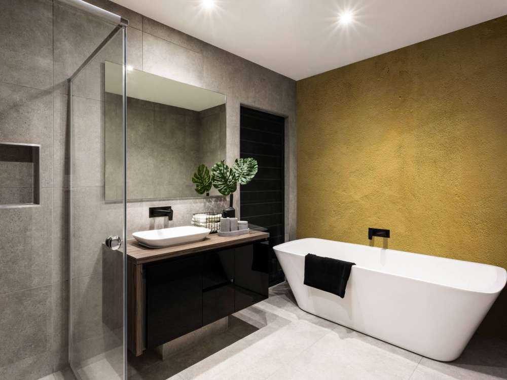 Wall in ochre yellow