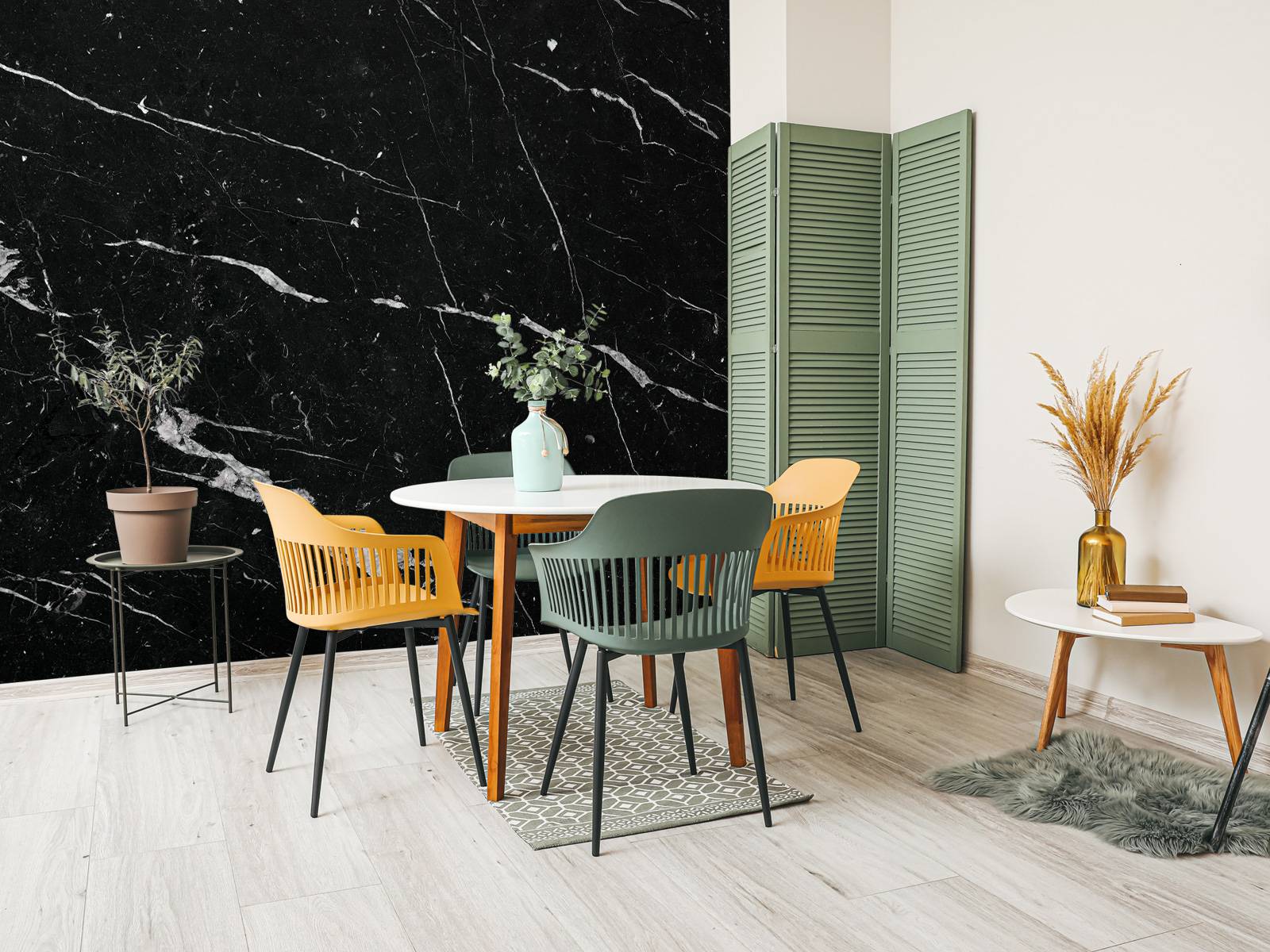 Black marble with white stripes