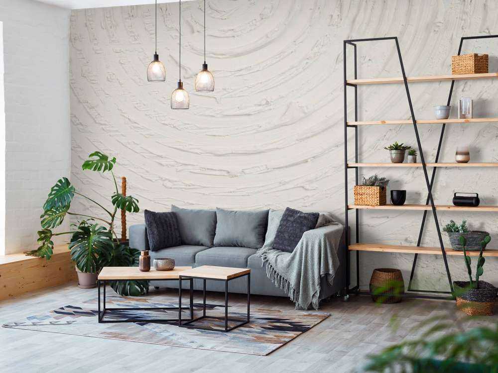 Round shapes and lines in off white